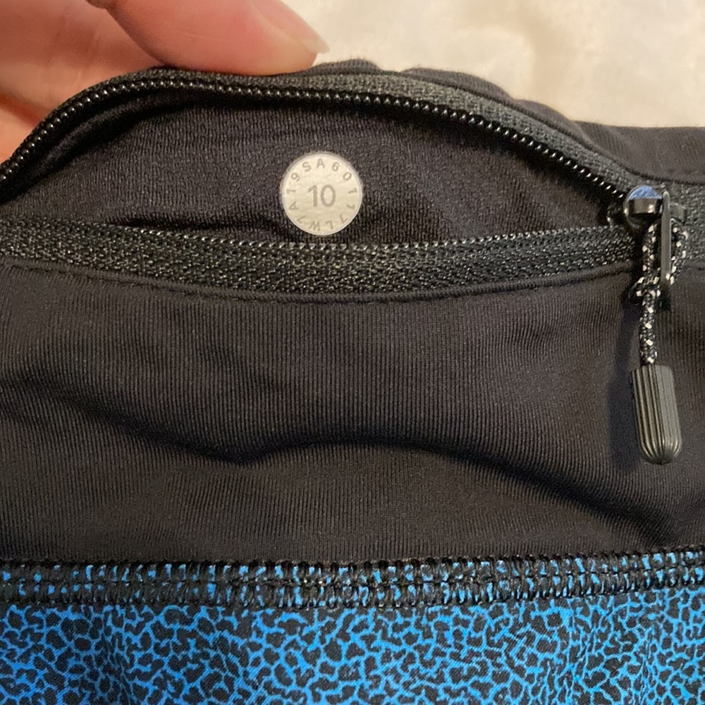 Lululemon Speed Short (4-way Stretch) Super Natural Blue Multi / Black Size 10 - Picture 8 of 12